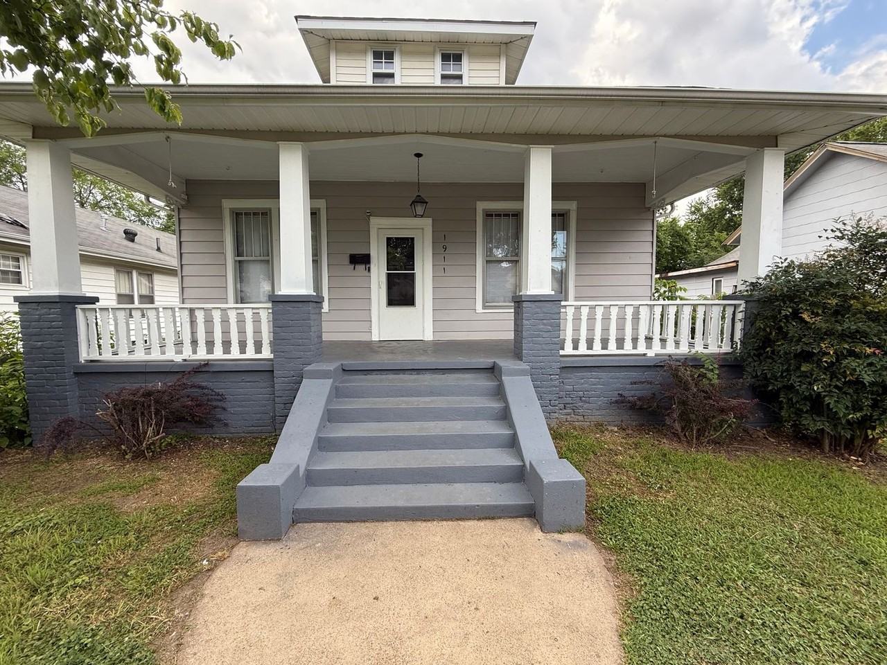 1911 Jackson St - Photo 3 of 20