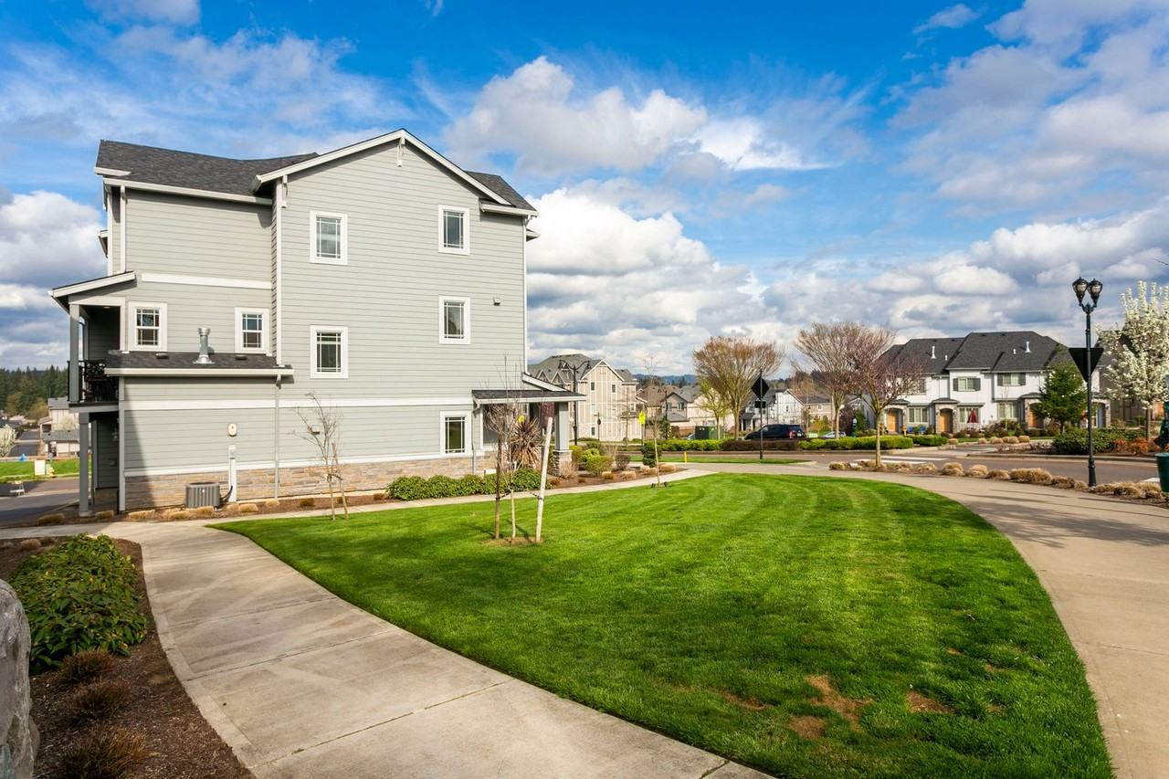 28621 Sw Villebois Dr N - Photo 4 of 31