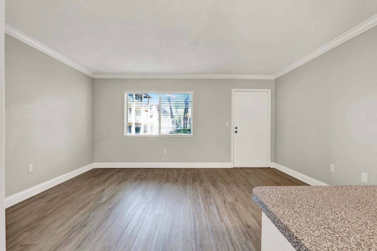 109 Oyster Bay Cir #150 - Photo 5 of 22