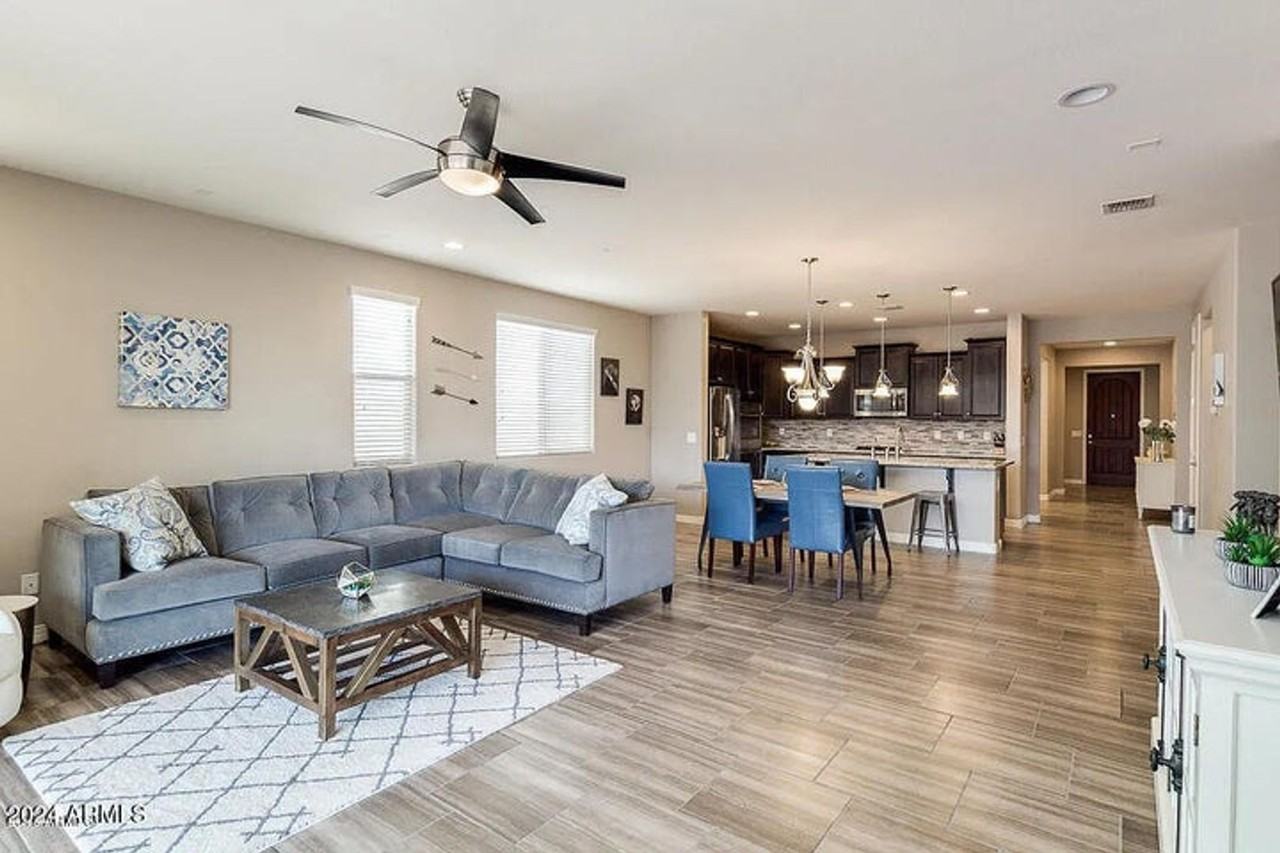 22420 N 98th Ave - Photo 2 of 31