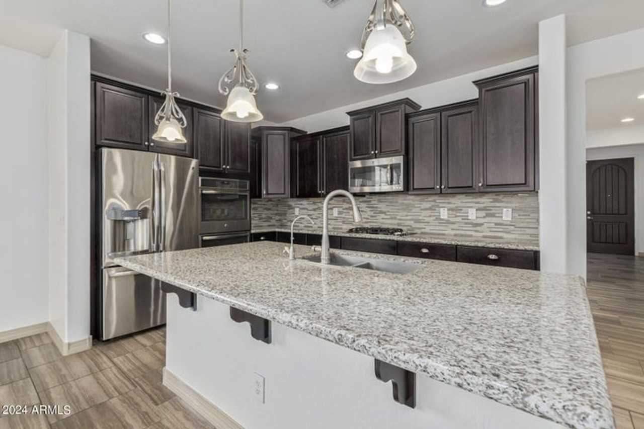 22420 N 98th Ave - Photo 3 of 31