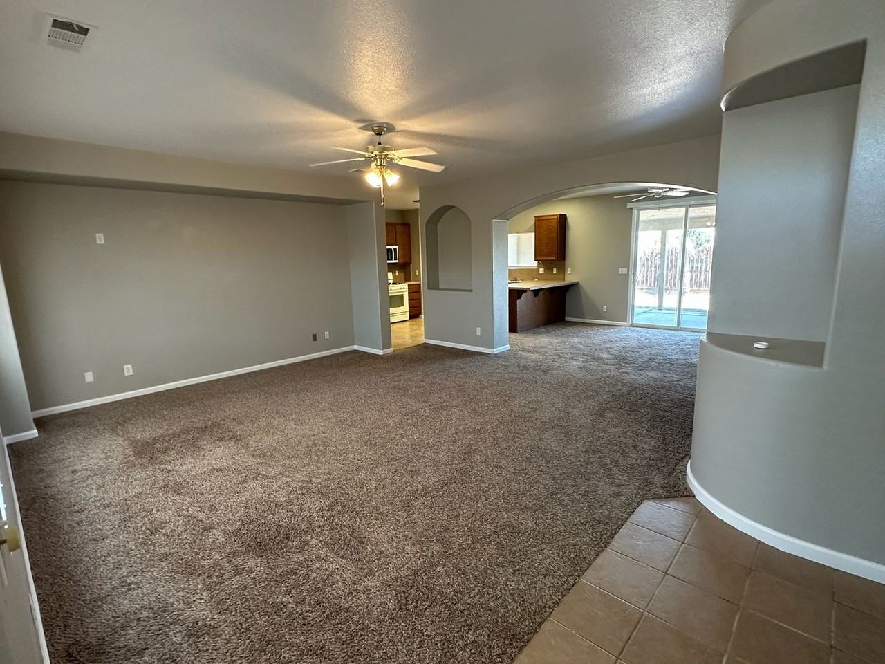 1912 Mount Whitney Ct - Photo 3 of 25
