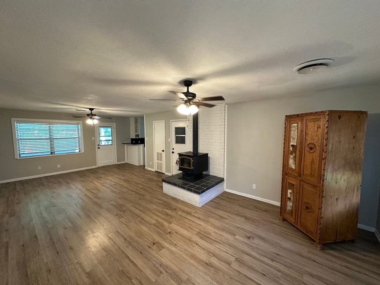 1228 Chippendale Dr - Photo 5 of 50