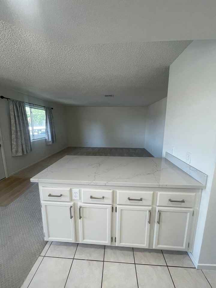 403 Mesa Boulevard #202 - Photo 3 of 8