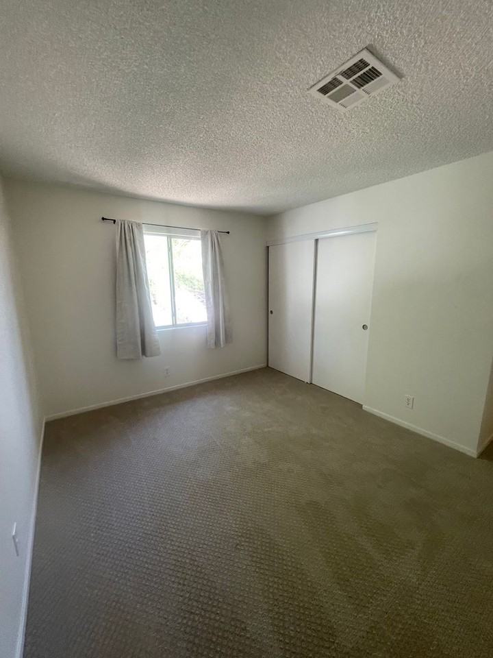 403 Mesa Boulevard #202 - Photo 6 of 8