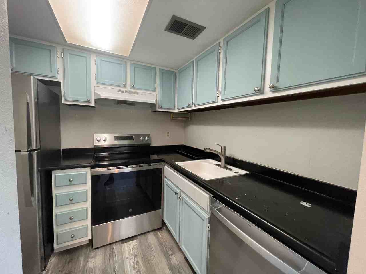 1225 S Oneida St #226 - Photo 3 of 17