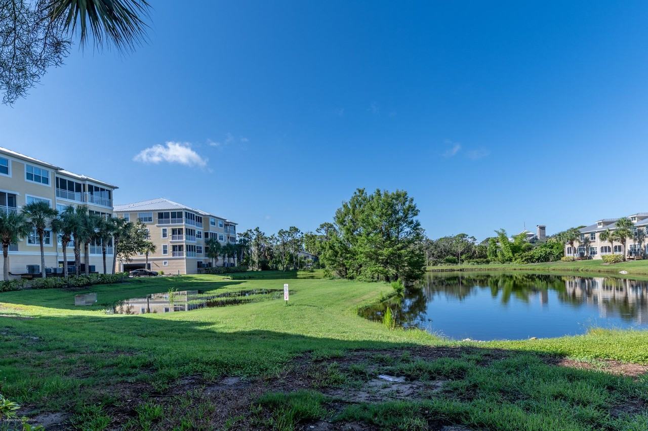 8581 Amberjack Cir #301 - Photo 4 of 50