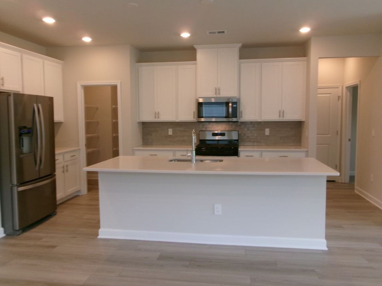 4838 Hopespring Street - Photo 6 of 37