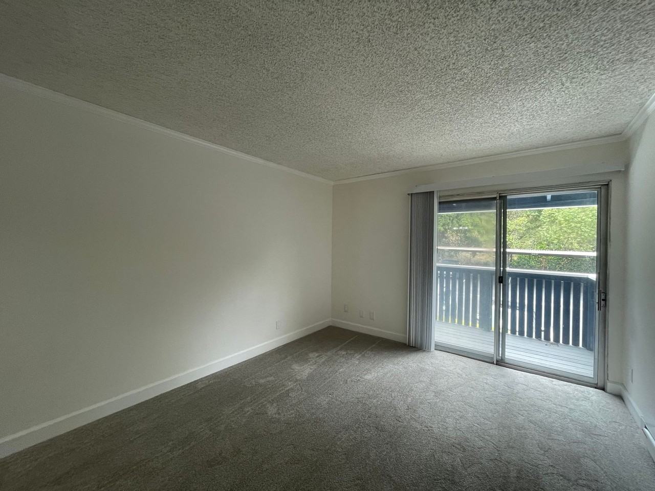 406 Boardwalk Ave #2 - Photo 2 of 18