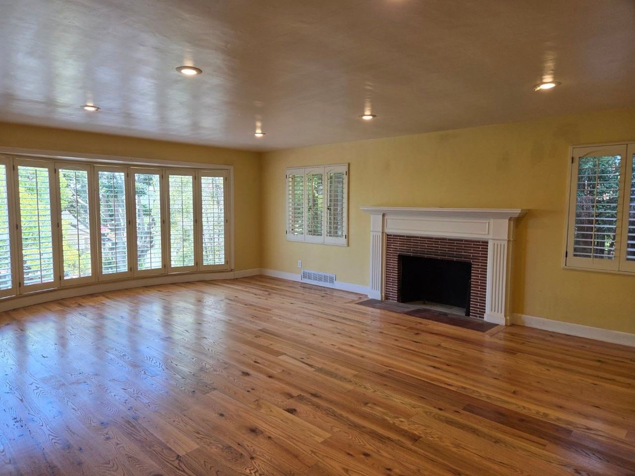 4971 Cresita Dr - Photo 3 of 26