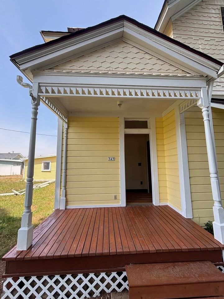 345 Se Church St - Photo 5 of 21