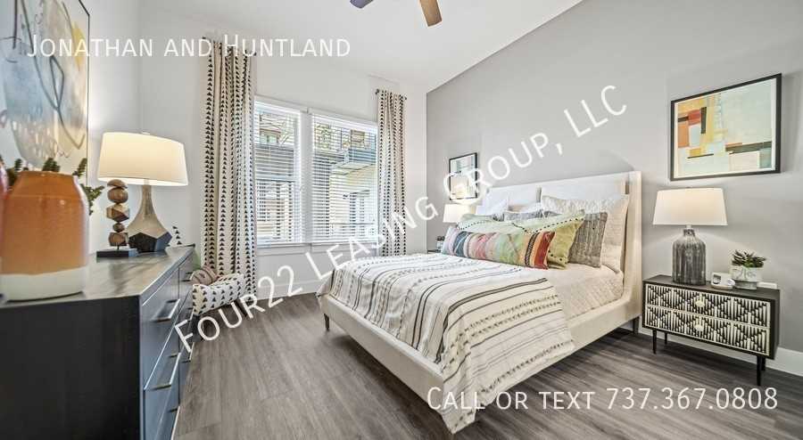 Highland Mall & Huntland #294871 - Photo 4 of 14