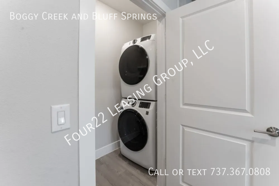 Interstate 35 Frontage & Bluff Springs - Photo 5 of 30