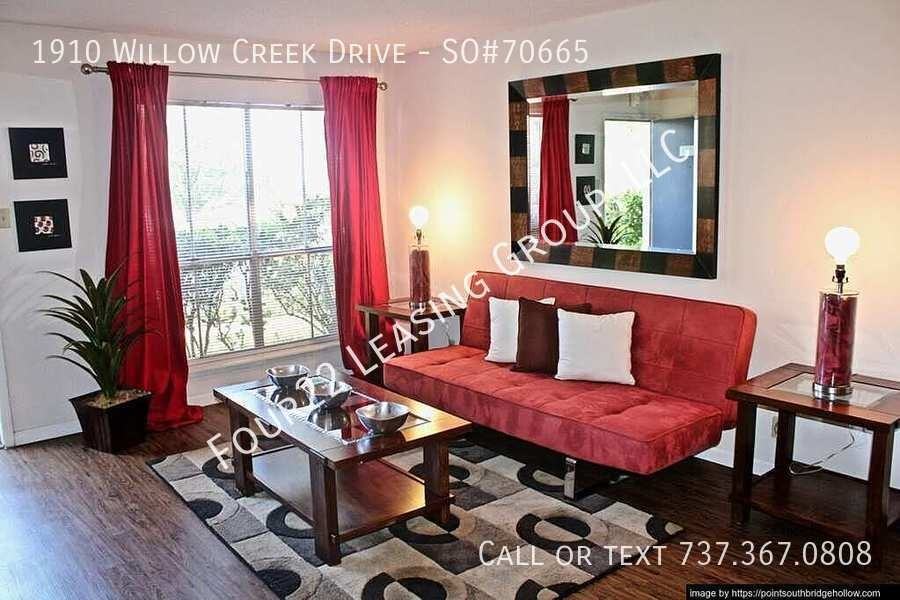 1910 Willow Creek Dr - Photo 4 of 11