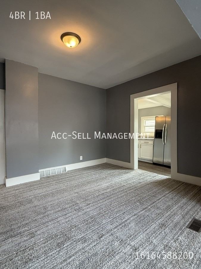 419 Brenner St Ne - Photo 4 of 15