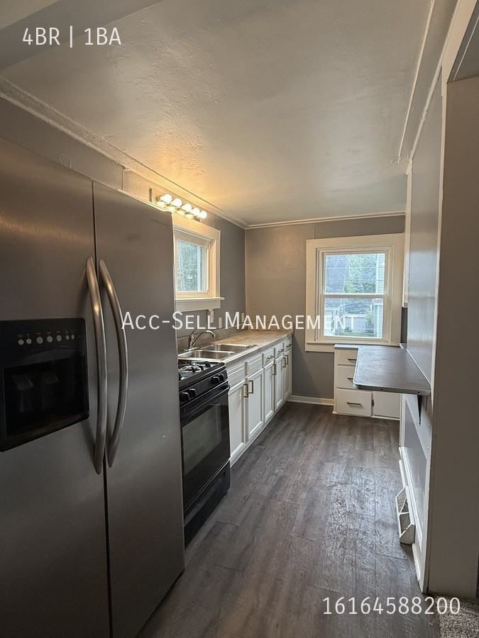 419 Brenner St Ne - Photo 5 of 15