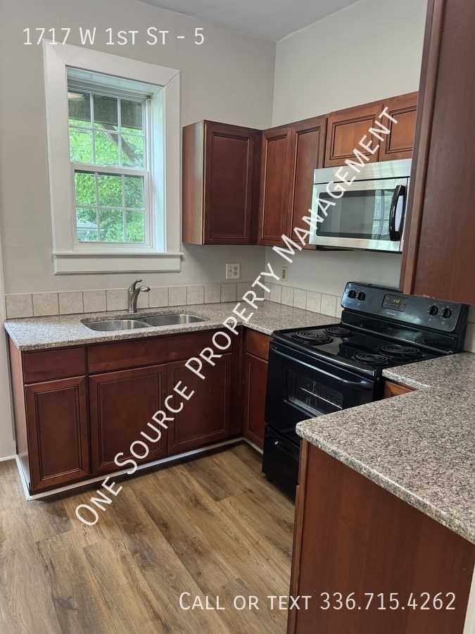 1717 W 1st St #5 - Photo 2 of 13