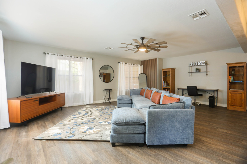 9011 Welles Way - Photo 6 of 30