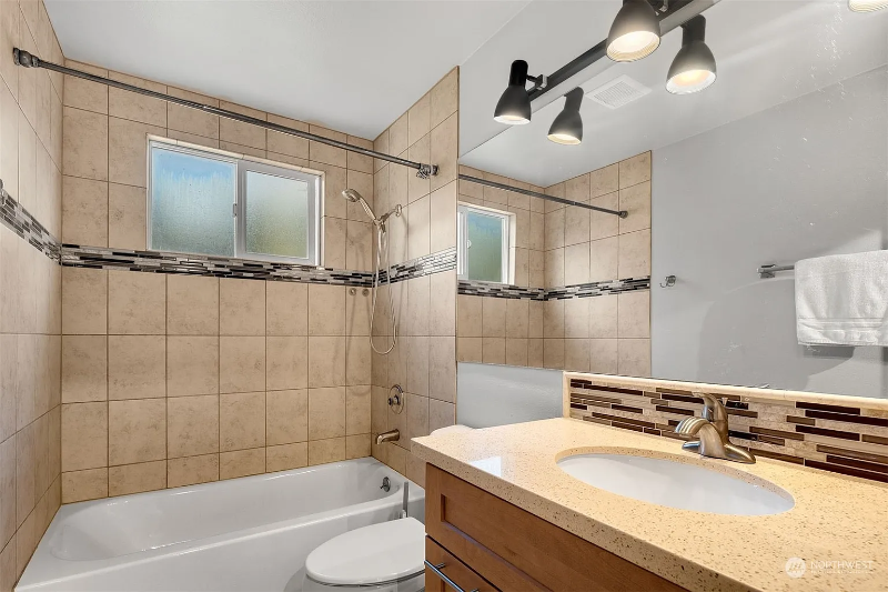 14029 89th Ave Ne - Photo 3 of 10