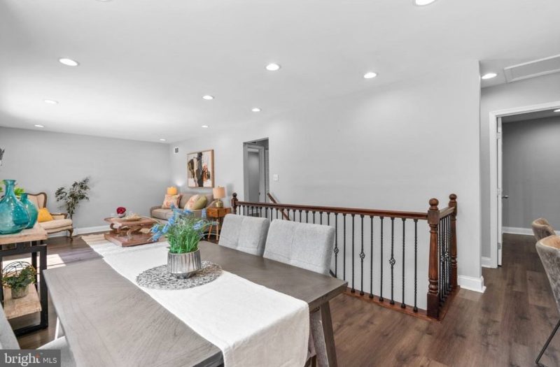 9802 Cherry Tree Ln - Photo 2 of 17