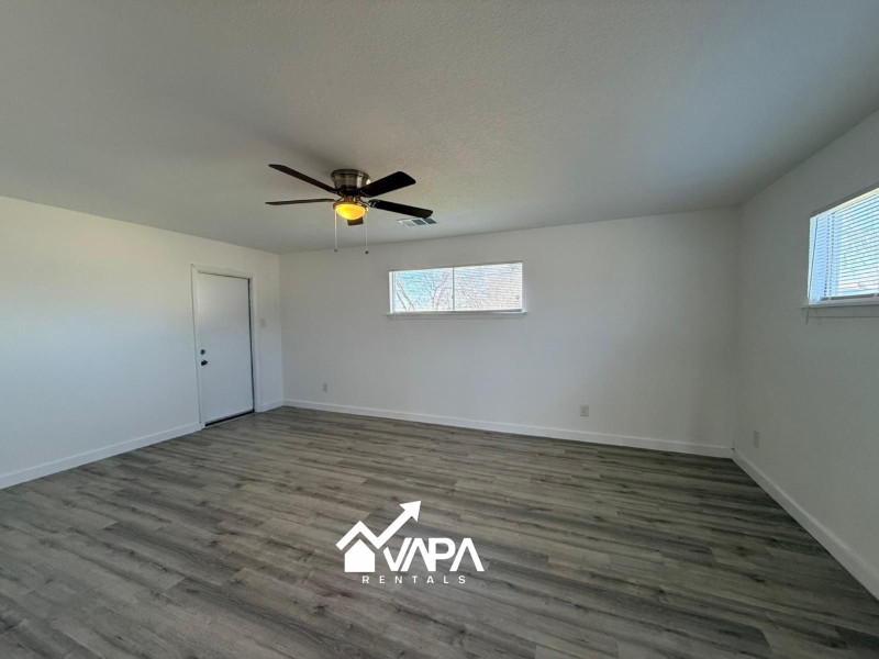 4419 Tropical Dr - Photo 2 of 11