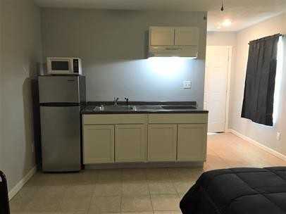 2635 East Napoleon St - Photo 2 of 10