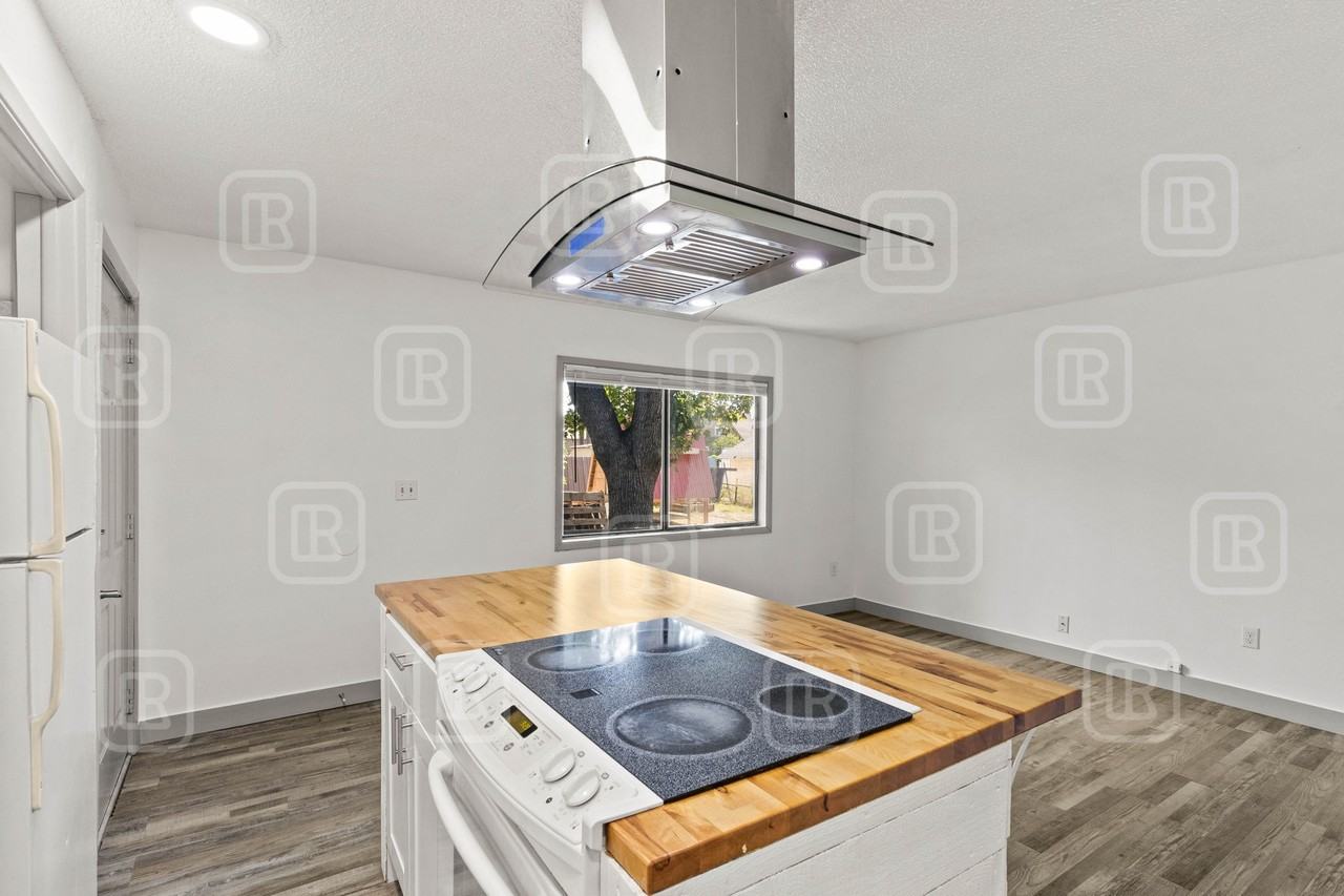 WD - 1511 West Mission Avenue - Photo 5 of 15