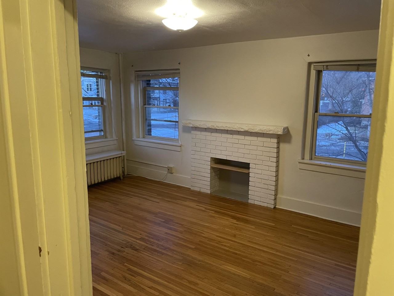 200 East Laurel Street - Photo 2 of 37