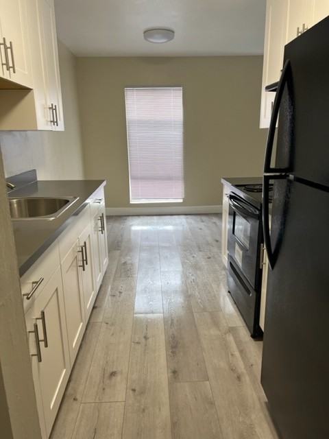 2515 Benvenue Avenue - Photo 5 of 42