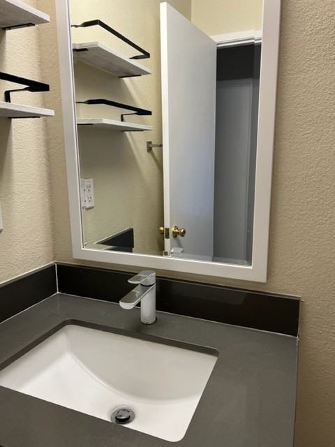 2515 Benvenue Avenue - Photo 7 of 42