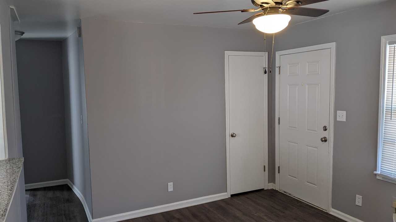 1119 N Harding - Photo 3 of 9