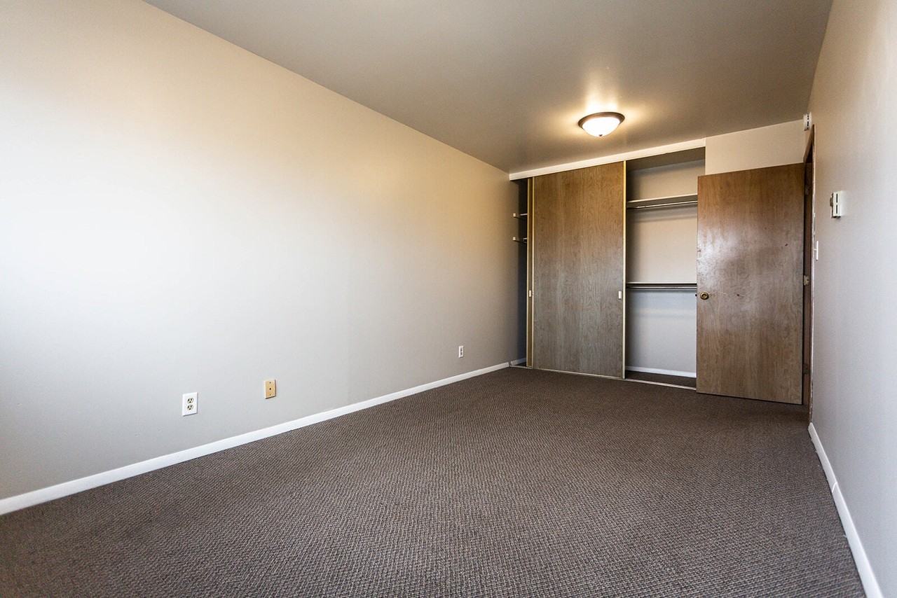 1016 Legrand Drive - Photo 5 of 11