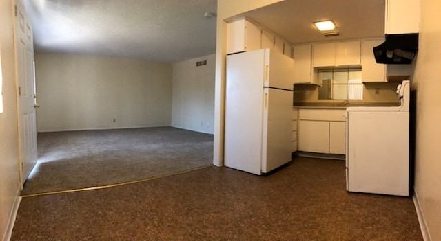 Alexander Villas - Photo 4 of 30