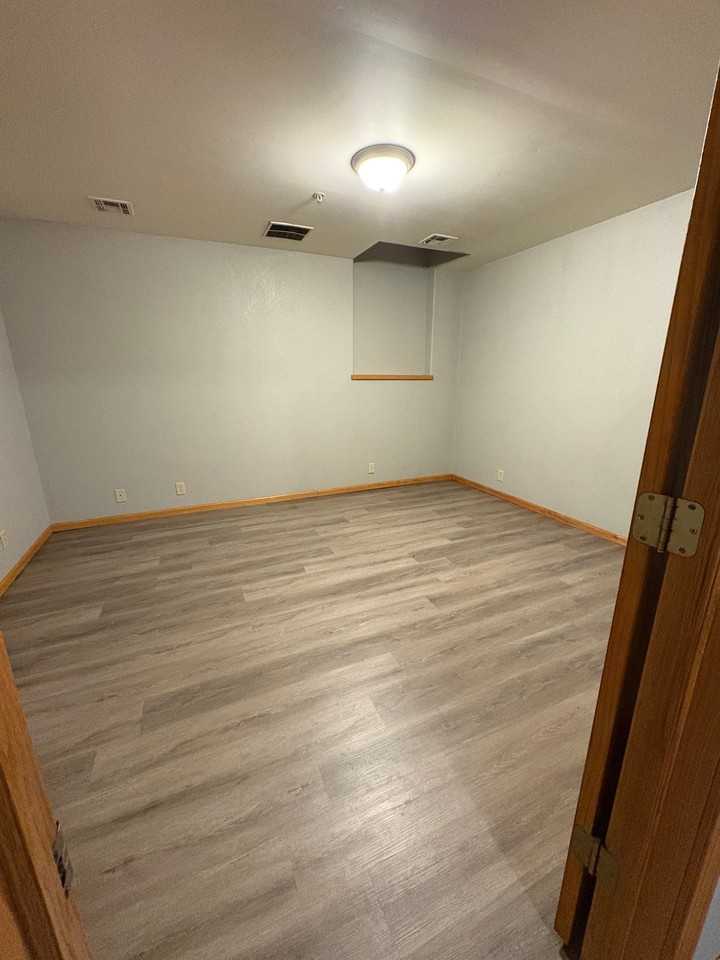 218 W Central Ave 2b - Photo 3 of 4