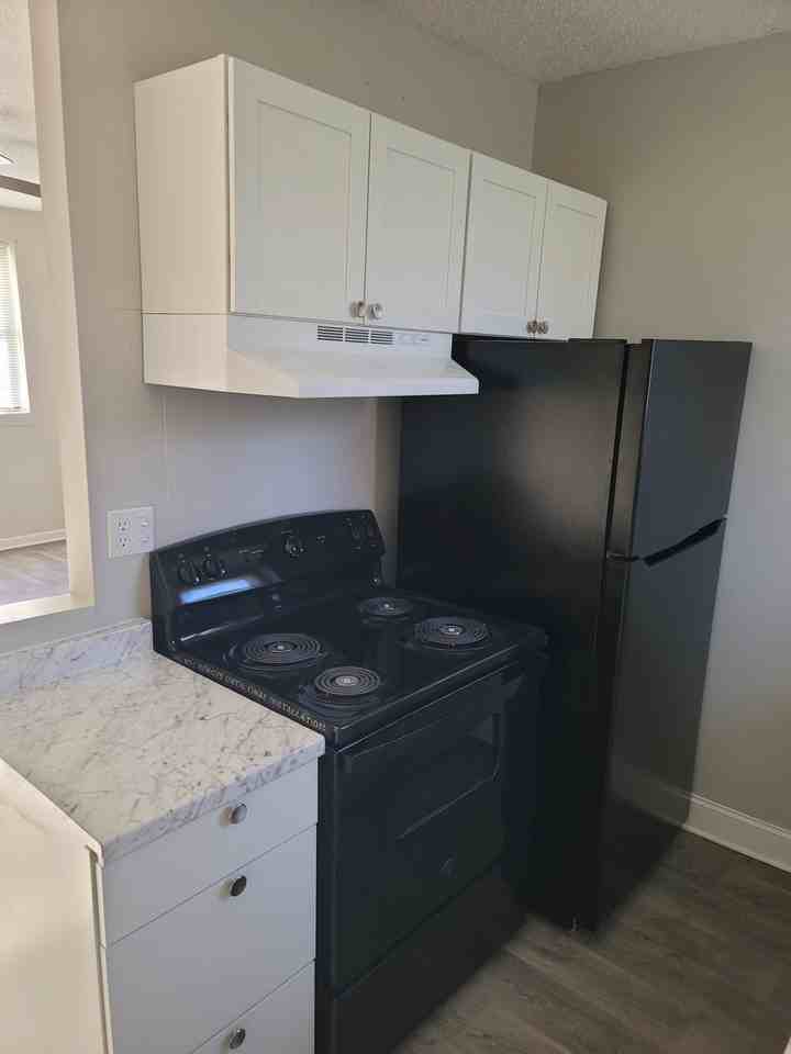 805 West Darlington Street - Photo 7 of 30