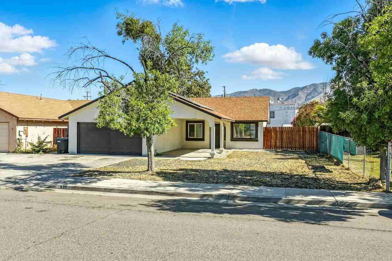 639 E 5th St - Photo 2 of 32