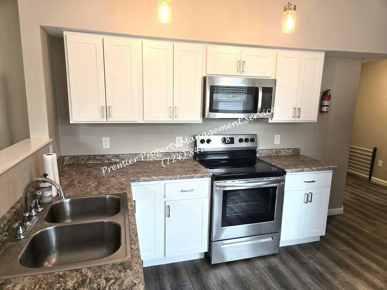 341 Park Street, Unit 2 - Photo 3 of 10