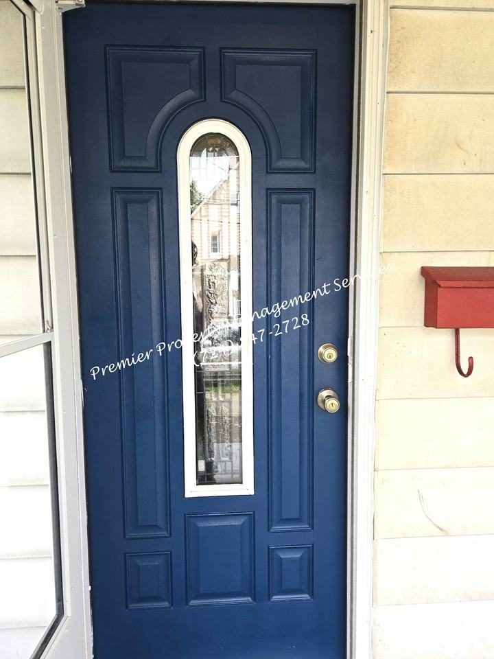 140 Jefferson Avenue - Photo 2 of 25