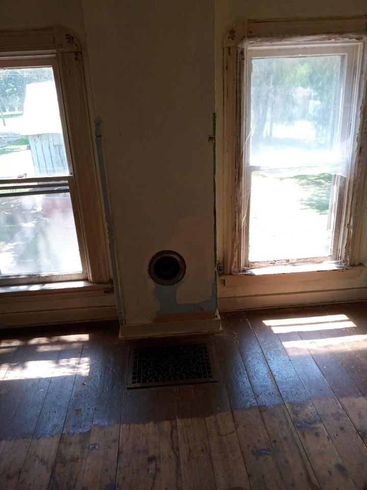 205 5th Street East - Photo 7 of 8