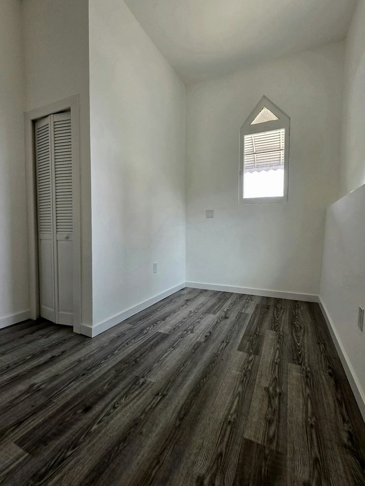 1218 North 16th Street - Photo 6 of 27