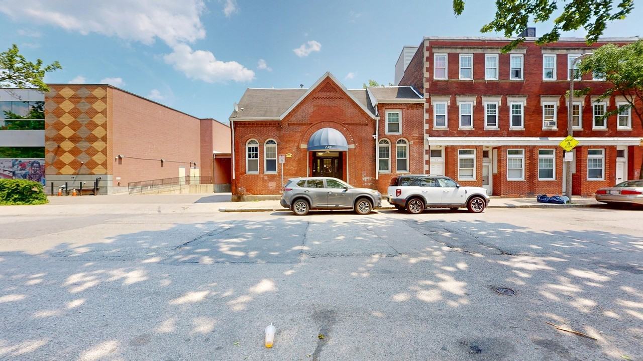 712 Shawmut Avenue, Unit 2L(3) - Photo 2 of 11