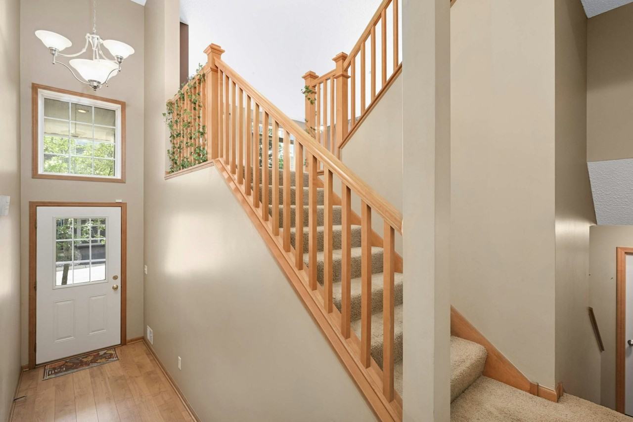 15531 Eagle Shore Dr - Photo 2 of 26