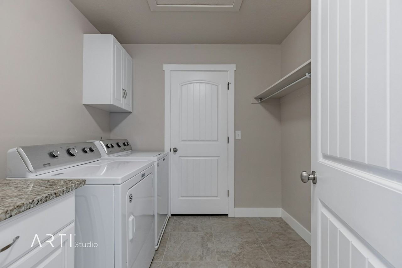 1317 SilverCrest Drive - Photo 4 of 8