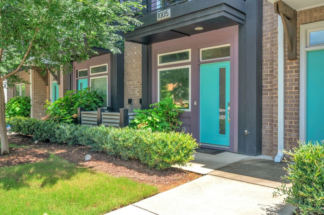 1005 East 36th Street - Photo 3 of 32