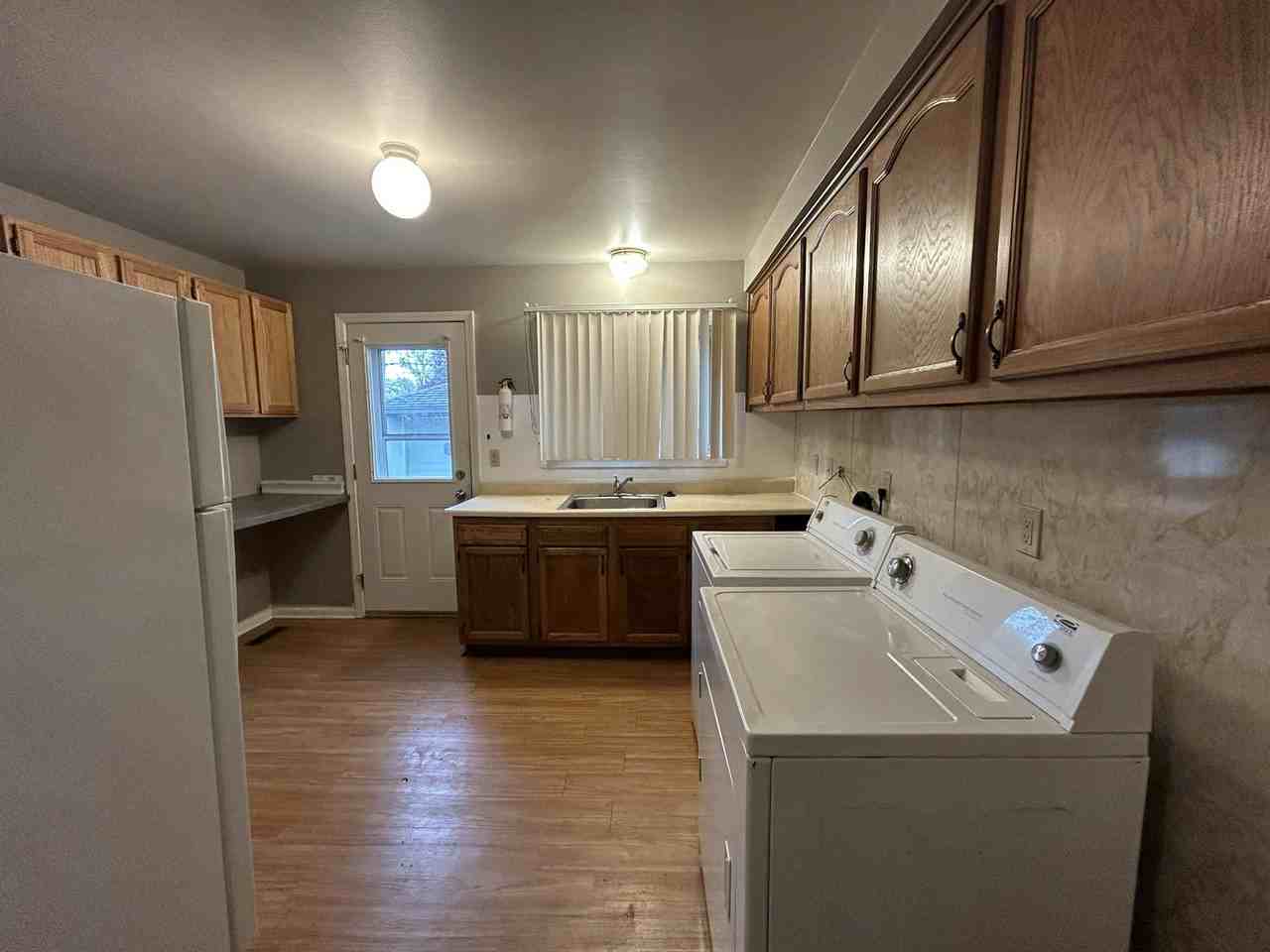 4471 Croissant Street - Photo 2 of 3