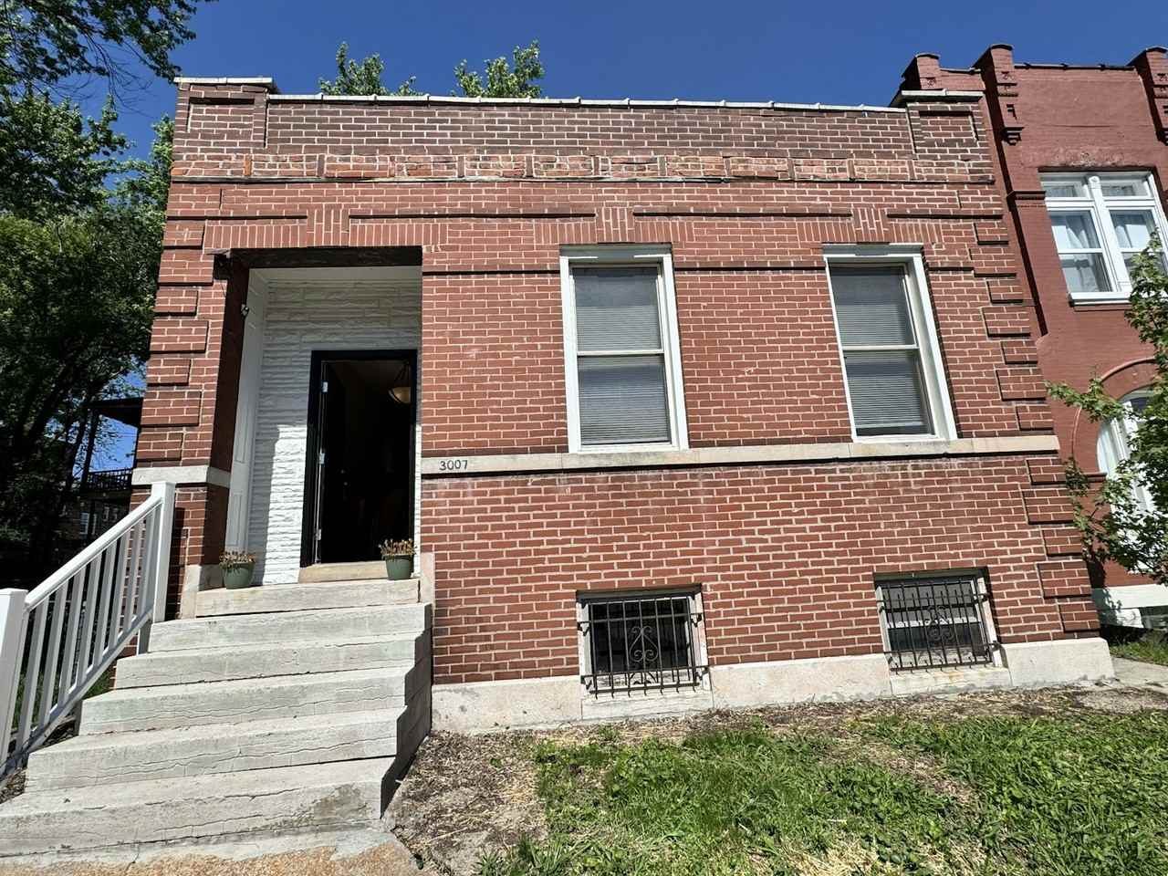 3007 California Avenue - Photo 3 of 18