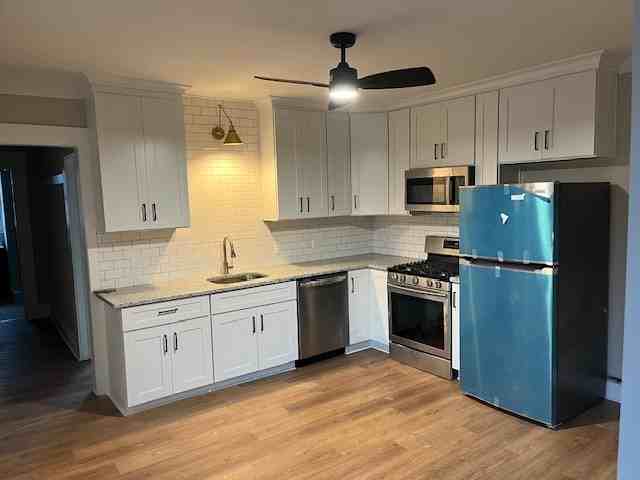 1902 East 123rd Street, Unit UPPER - Photo 3 of 15