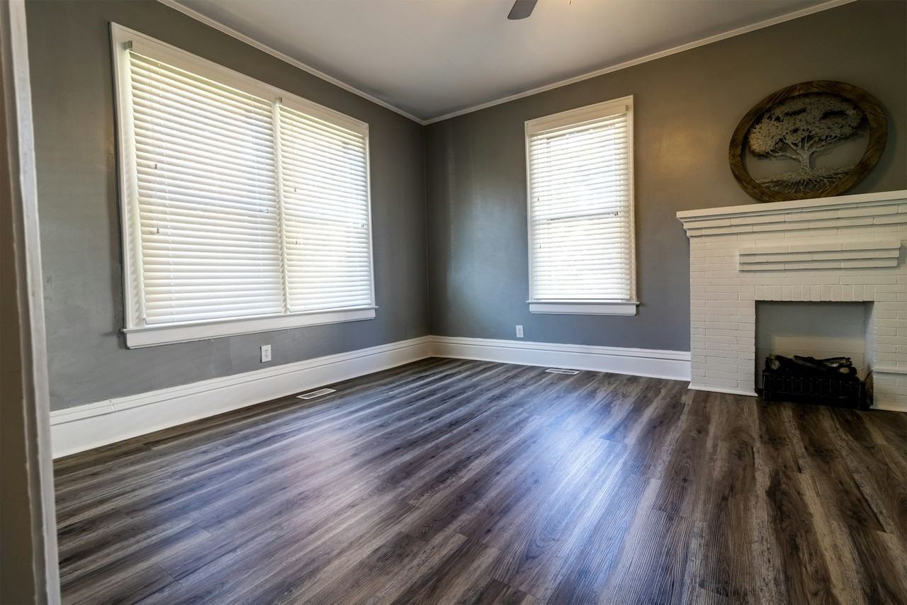 922 Charles Court - Photo 5 of 18