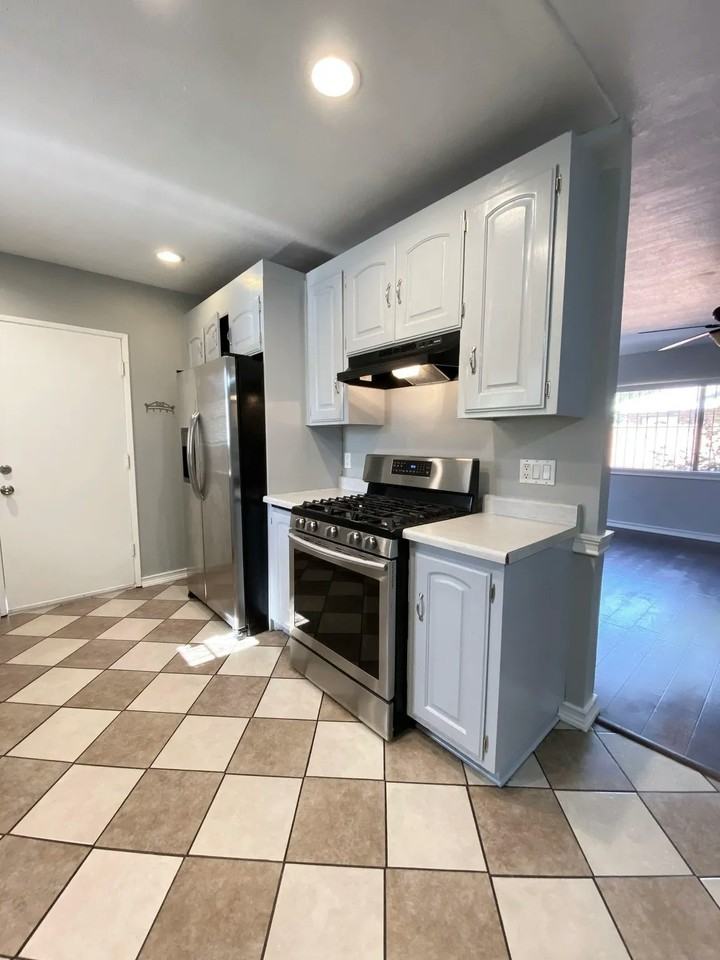 2037 Lime Avenue - Photo 6 of 18