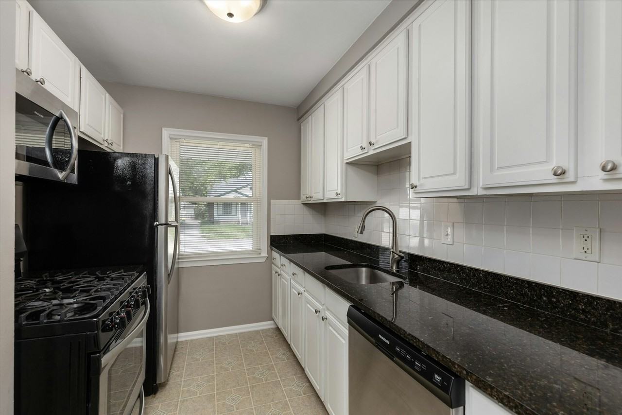 3329 Ravena Avenue - Photo 2 of 34